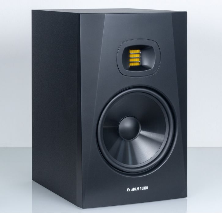 ADAM T8V (studio monitor)