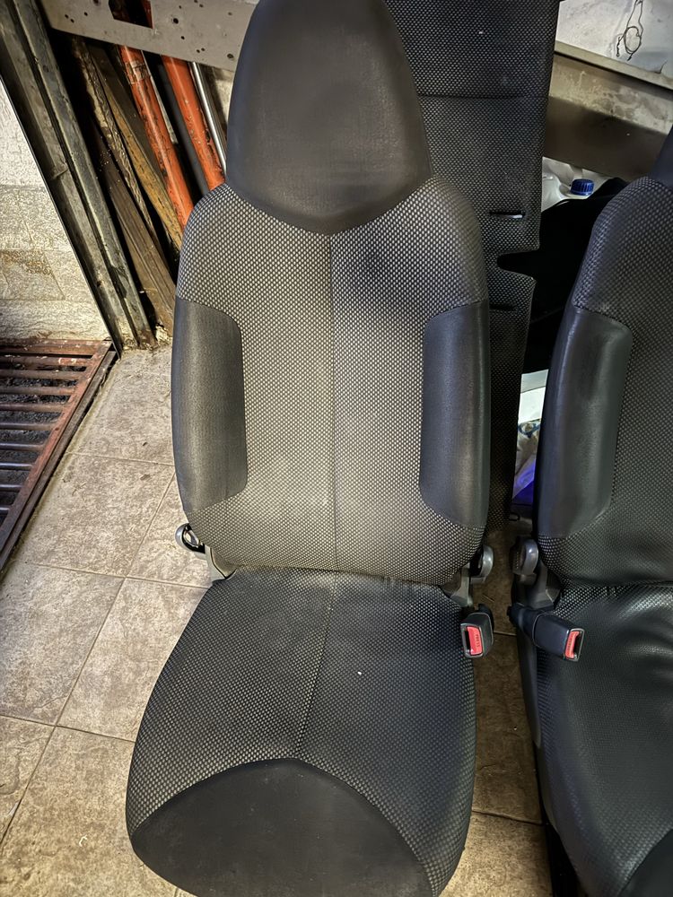 Салон за Тойота Айго / Toyota Aygo