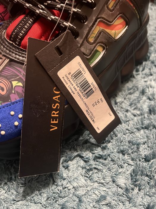 Versace chain reaction