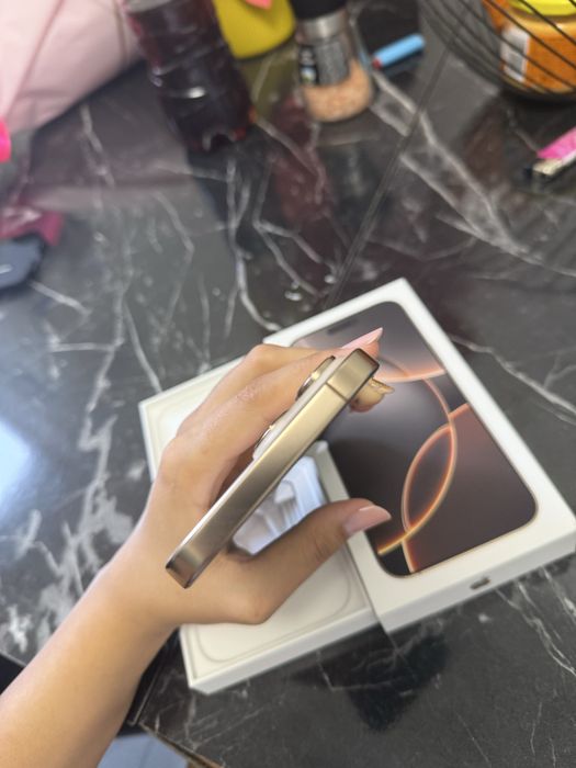 Iphone 16 pro max gold 256gb impecabil