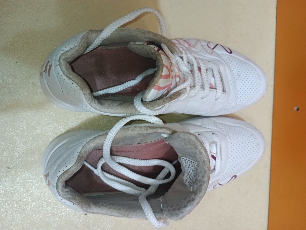 Skechers Love L.A. N 39 - 27 лв