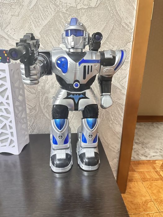 Продам робота на пульту управления