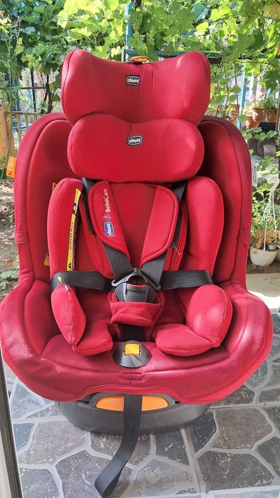 Scaun de copii auto chico Isofix dotat cu Top Teather