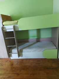Детска стая( двуетажно легло, гардероб, секция и бюро с надстройка)