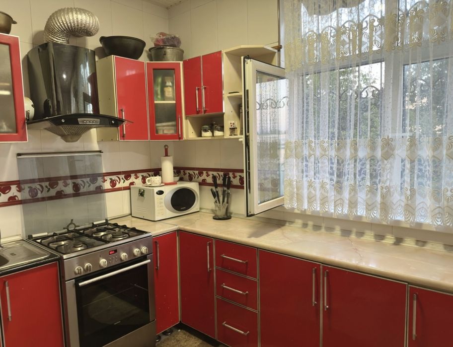 Юнусабад 17, 4/2/5 УлУчШеНкА Неторец Балкон 6 на 2 МеБеЛиРоВаНнАя