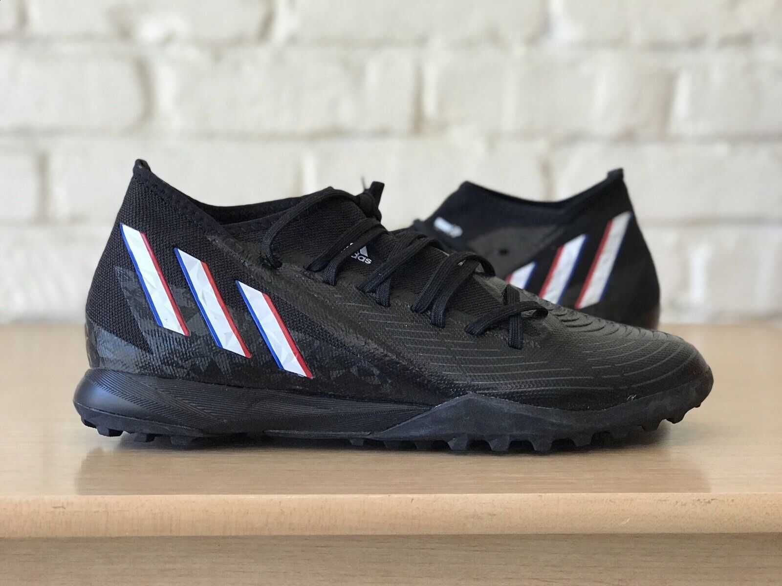 Оригинални ''стоножки'' *ADIDAS PREDATOR EDGE3 TF * EU44 -2 цвята !