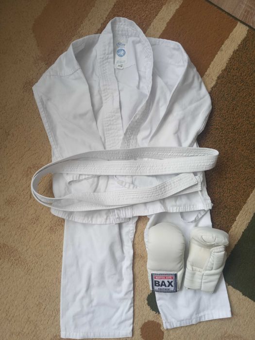 Продам кимоно для мальчика