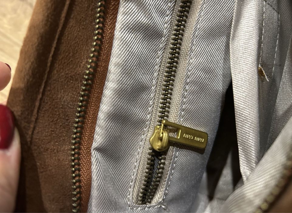 Нова чанта от велур (miu miu)