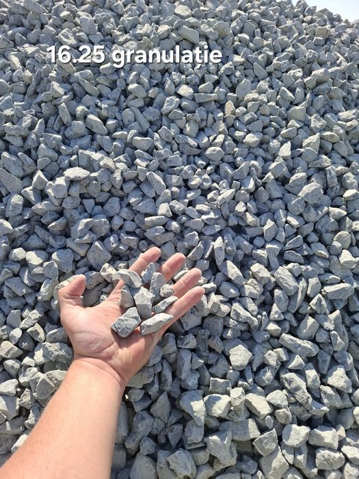 Piatră concasată criblură curată diferite mărimi Nisip sort balastru