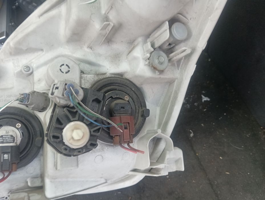 Десен фар за Toyota Corolla verso