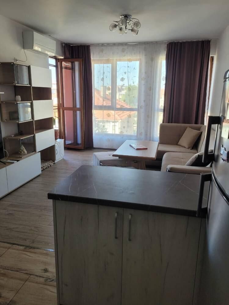 Дава се под наем Двустаен апартамент в Бургас, Сарафово - 55 кв.м за 306 € - Снимка #2
