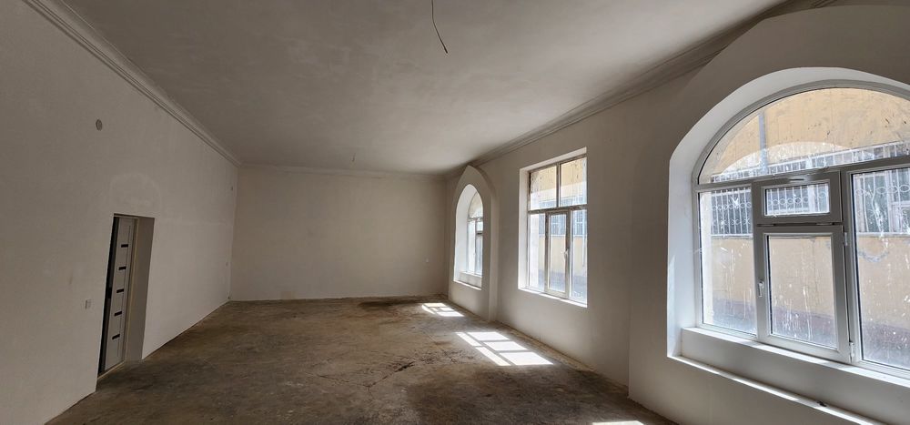 Катта нотурар бино сотилади!!!