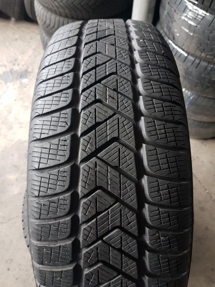 Pirelli 215/65 R17 99H M+S iarnă