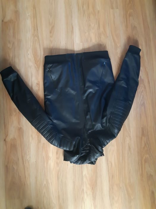 ЧИСТО НОВО ЯКЕ Reserved кожено