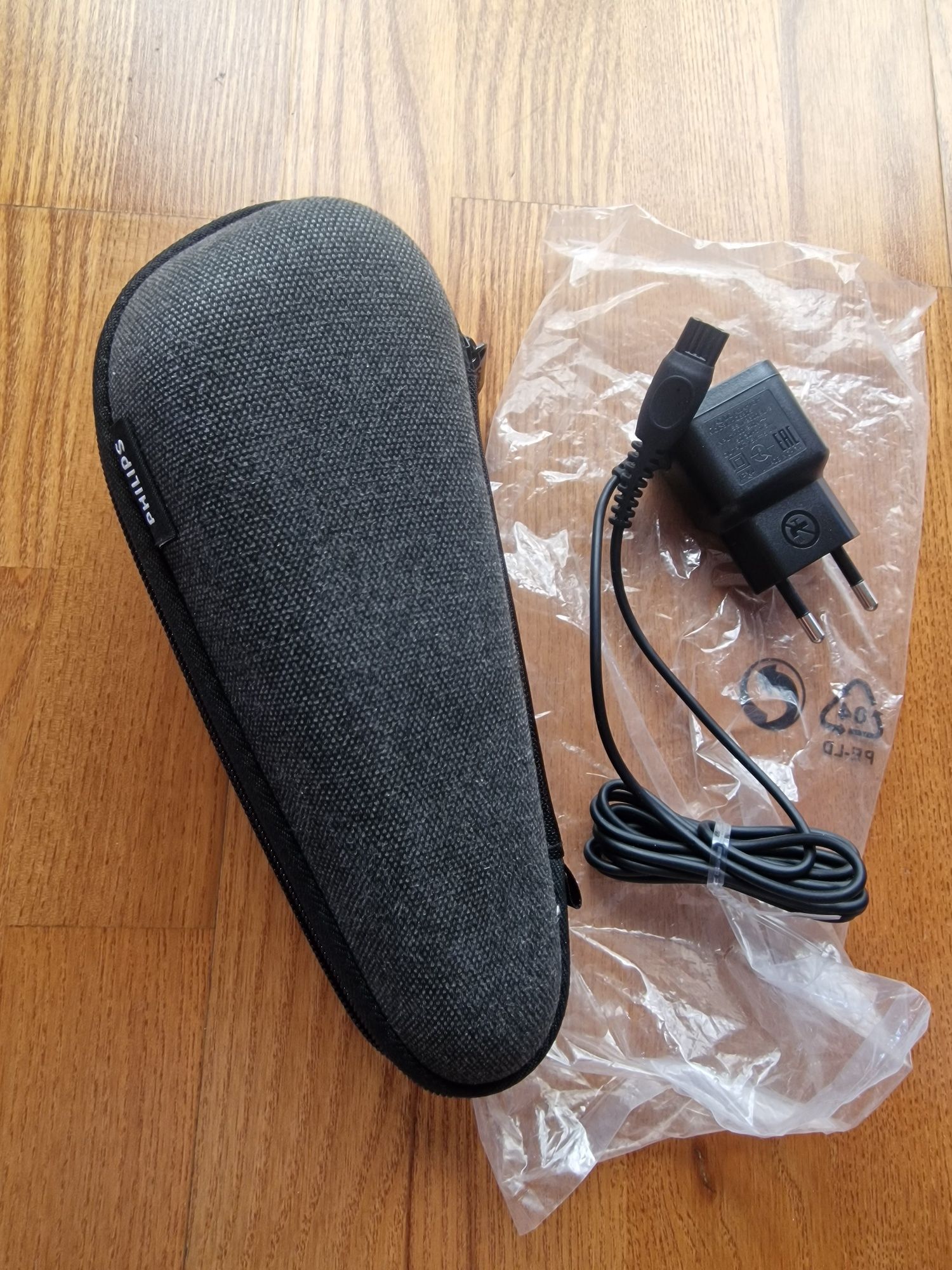 Aparat de barbierit PHILIPS Shaver Seria 5000 S5886/30, barbierit umed