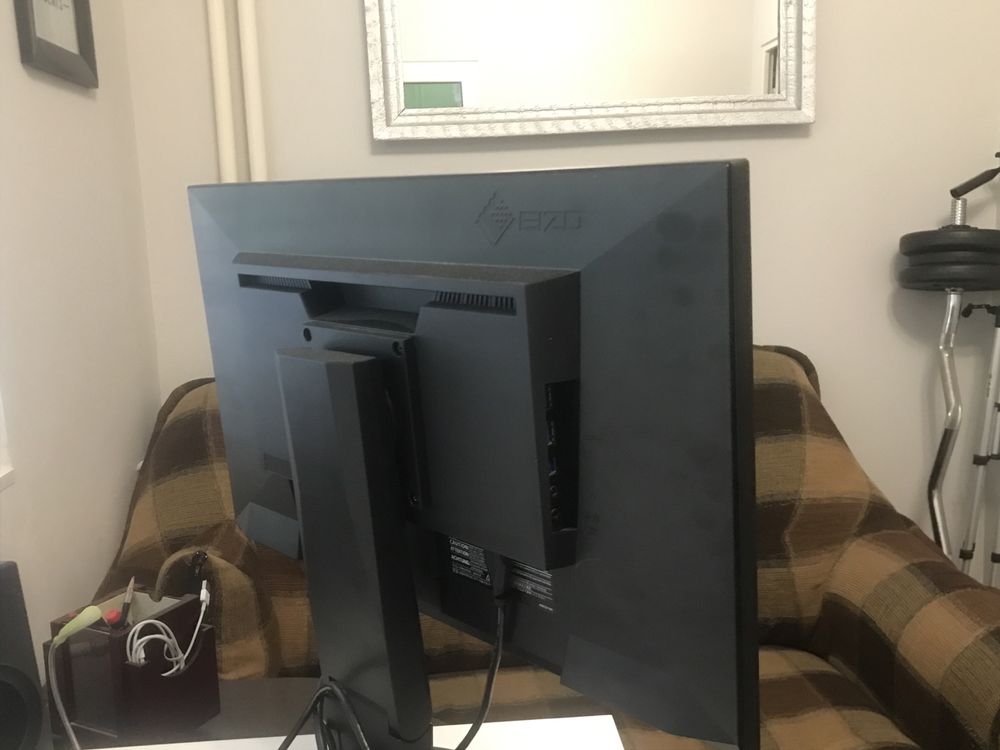 Професионален Монитор Eizo 24 Съвсем нов!