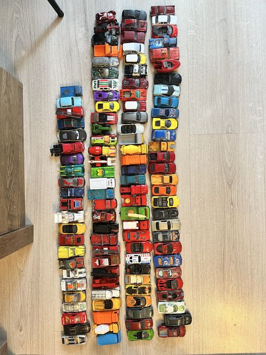 Masinute matchbox , majorette , welly etc