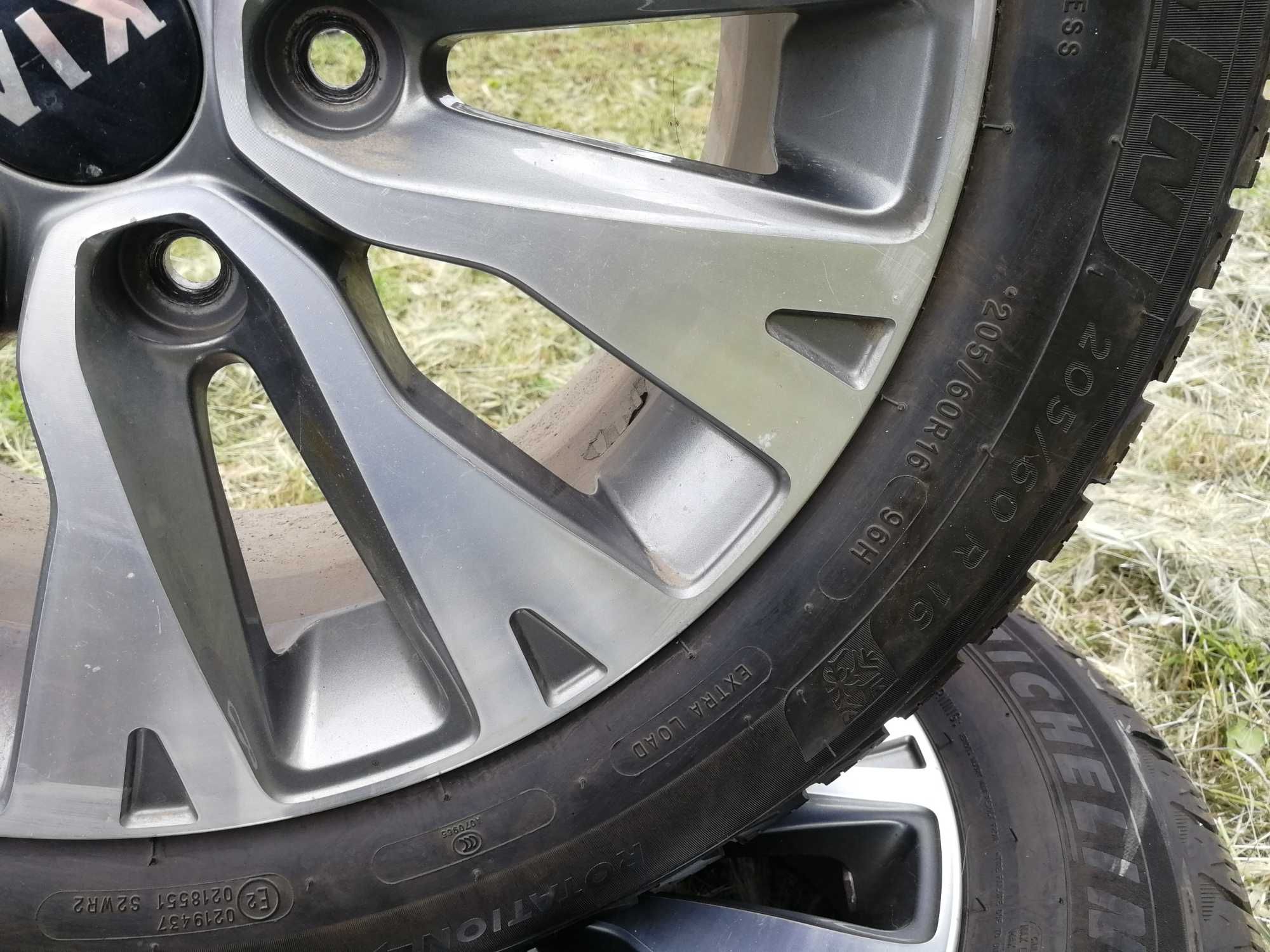 Зимние шины Michelin 205/60 R16