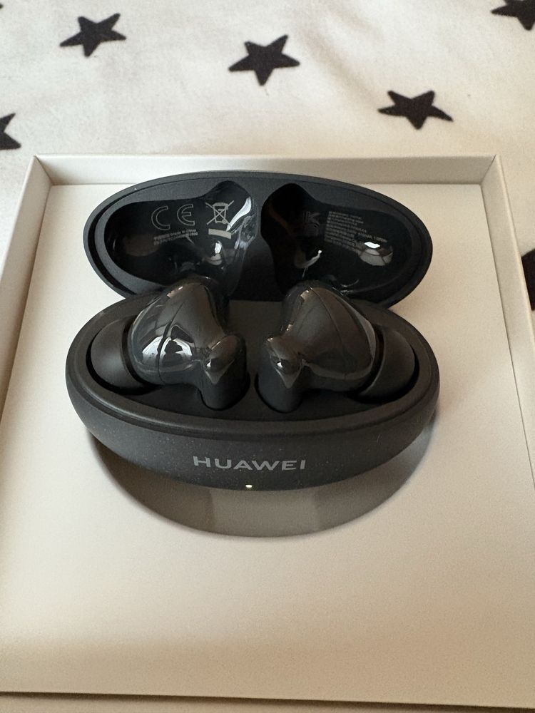 Vand casti Huawei