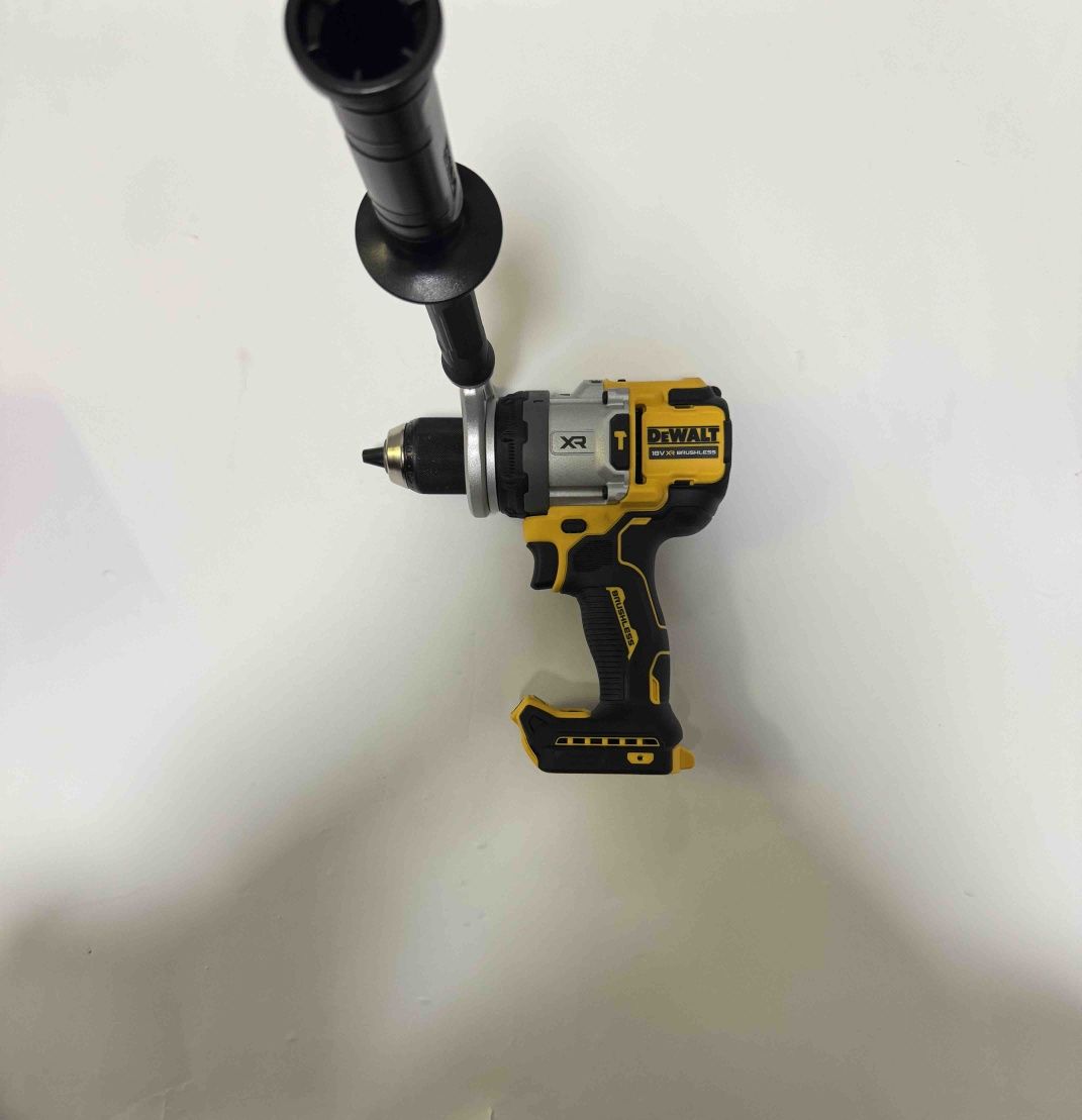 Новия Aкумулаторен  винтоверт DeWALT DCD1007N-XJ, 18V, 169 Nm