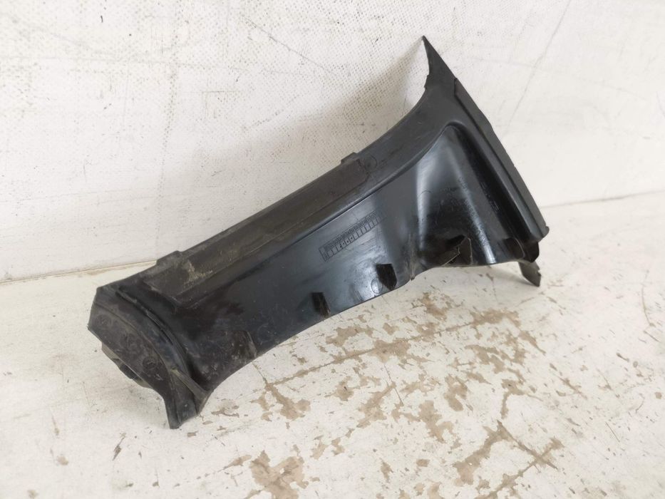 Въздухоотводител на предна дясна броня Мерцедес-Бенц ЦЛС-Клас / Merced