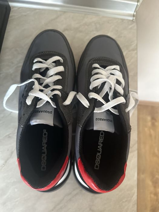 Маратонки чисто нови