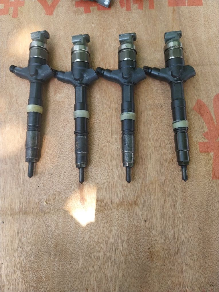 Оригинални Инжектори Denso 22100-0G010 Toyota /Тойота 2.0 D4D 116k.с