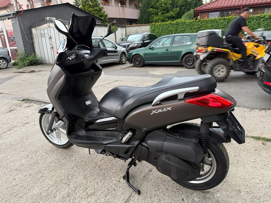 Yamaha Xmax 125  Nu pcx125