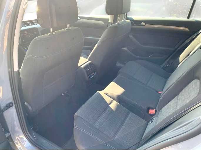 Volkswagen PASSAT 2.0 Tdi 150 cp/ DSG /Apple CarPlay/ Camera/ Full LED