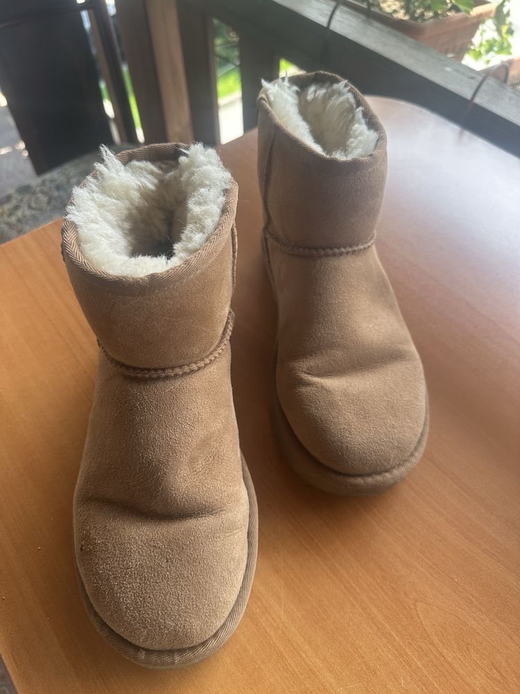 UGG Classic mini