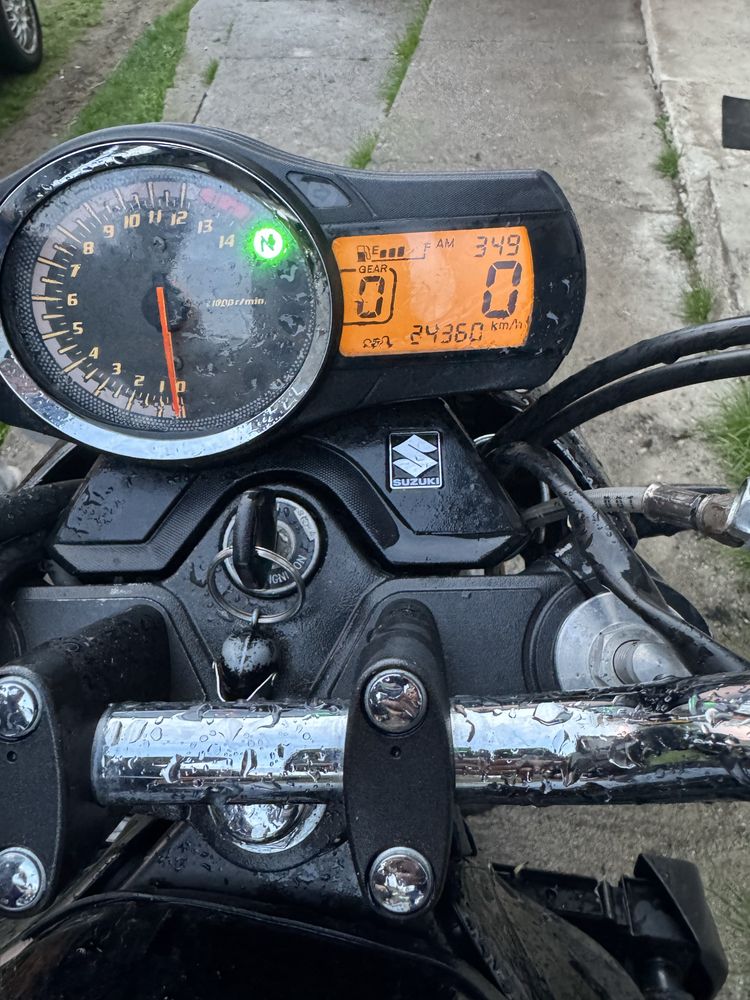 Motocicleta suzuki