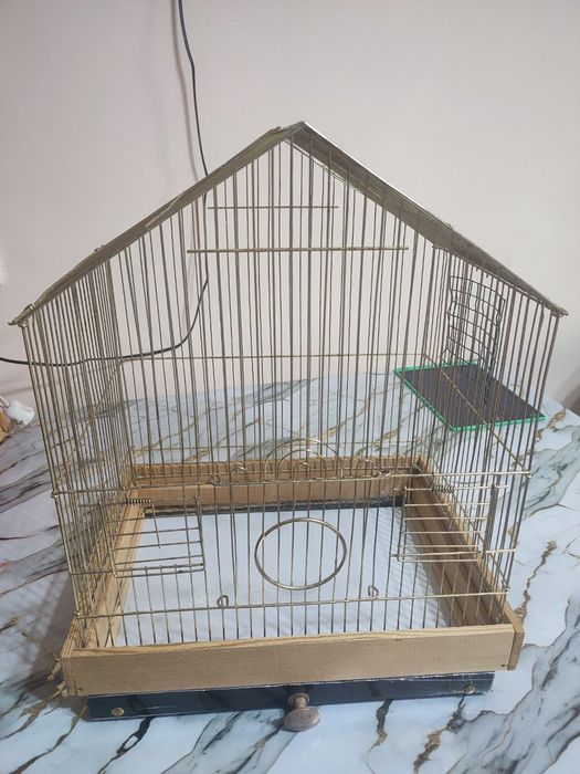Продаются клетки для попугаев