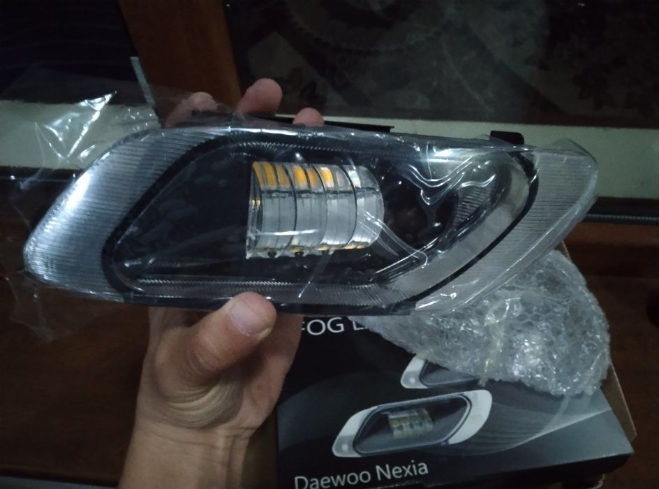 Продается противотуманные фары и глаткие стекла на фары нексия 1