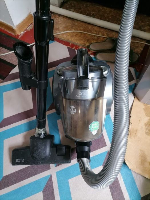 Продаётся пылисос!!!