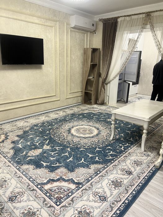 Метро  Айбек. 2. - комн  квартира  Сдаётся