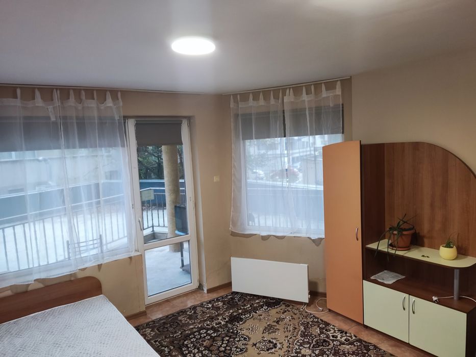 Под наем едностаен