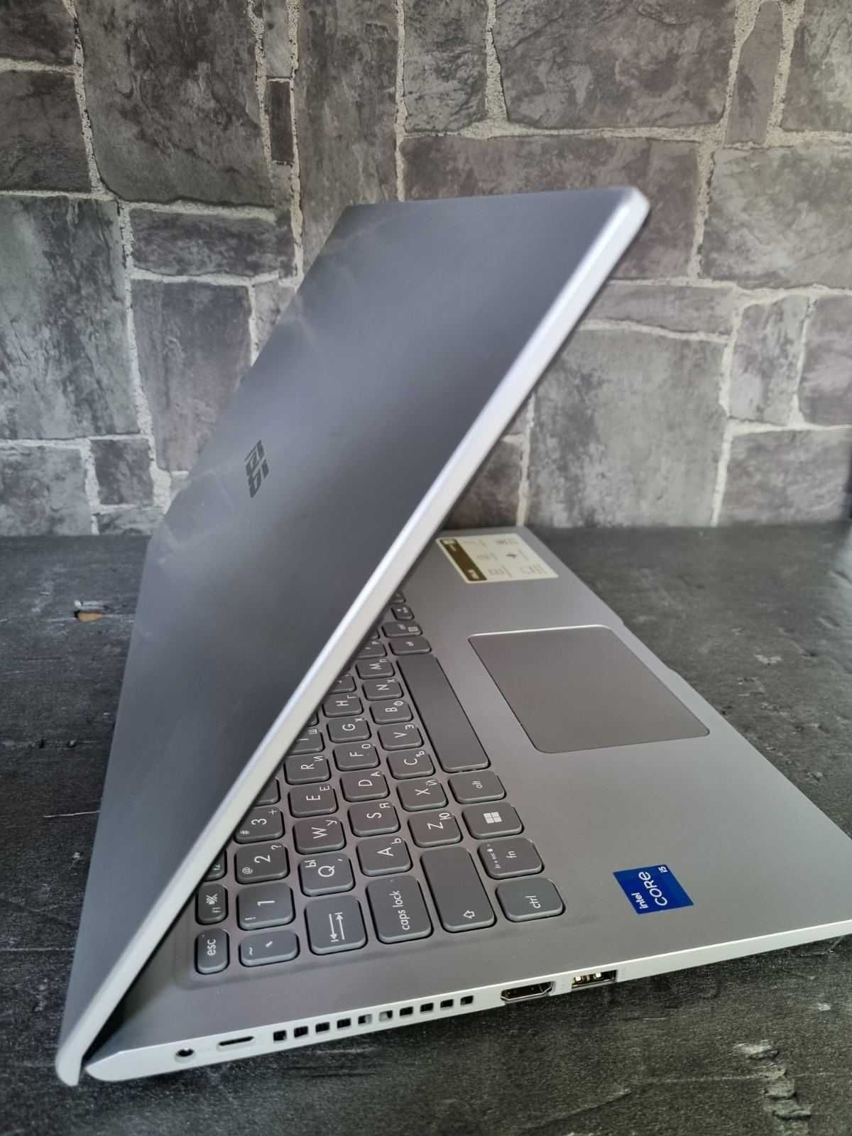 Лаптоп ASUS X515EA