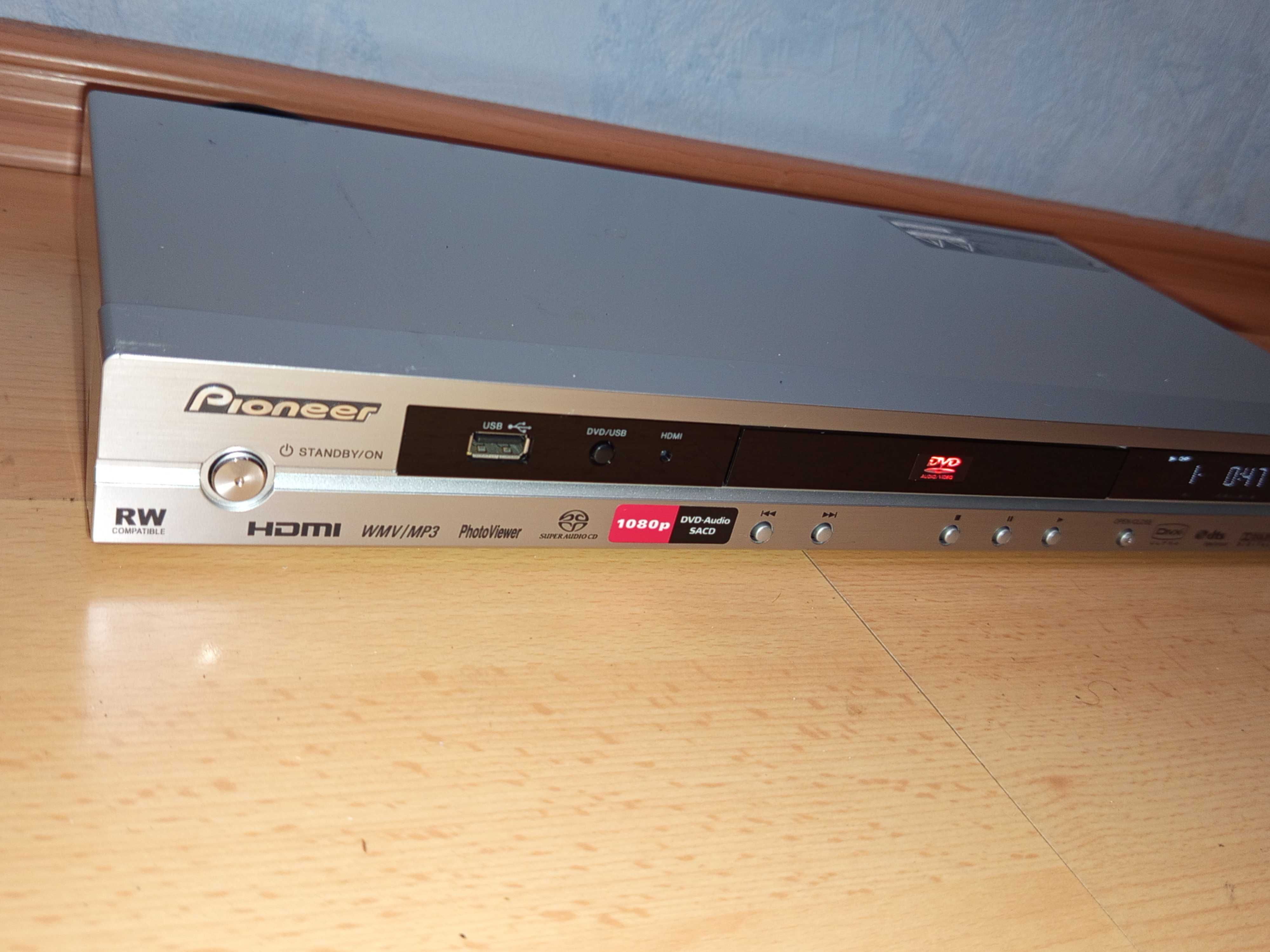DVD плейър Pioneer DV-600AV