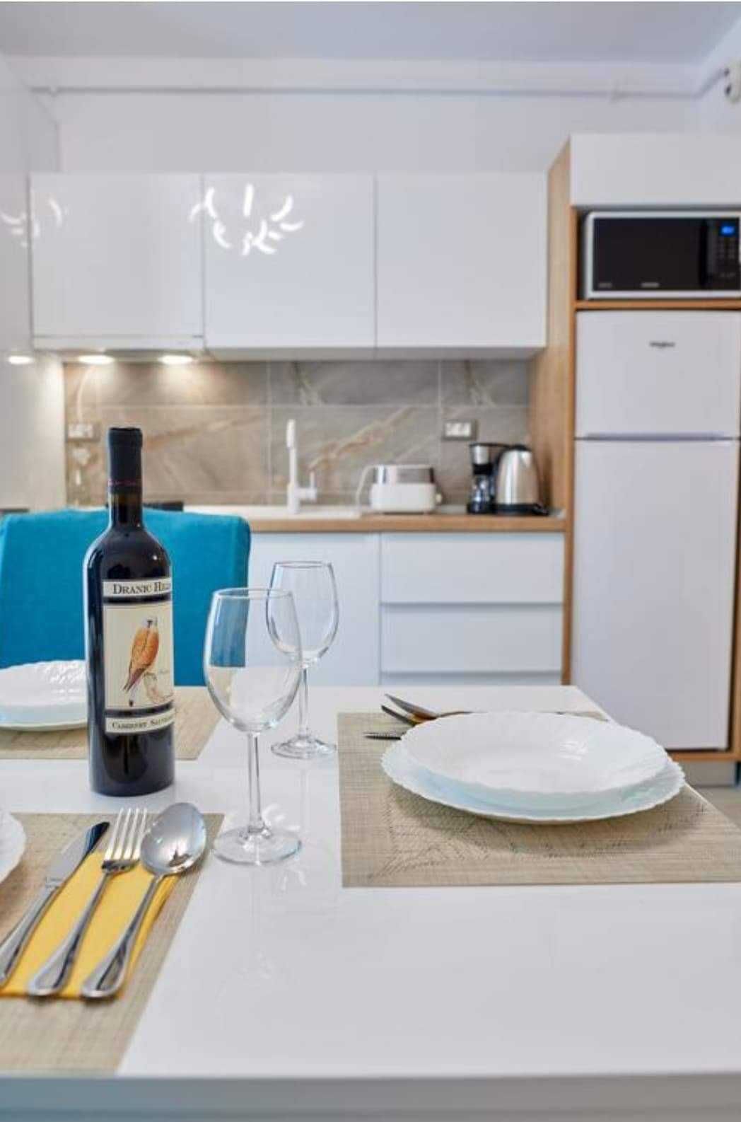 Închiriez apartament cu 2 camere, Alezzi Beach Resort, Mamaia Nord