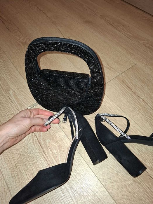 Дамски елеганти обувки на ток плюс чанта 30 лв.