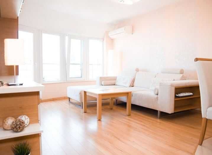 Двустаен апартамент в Зона Б-18