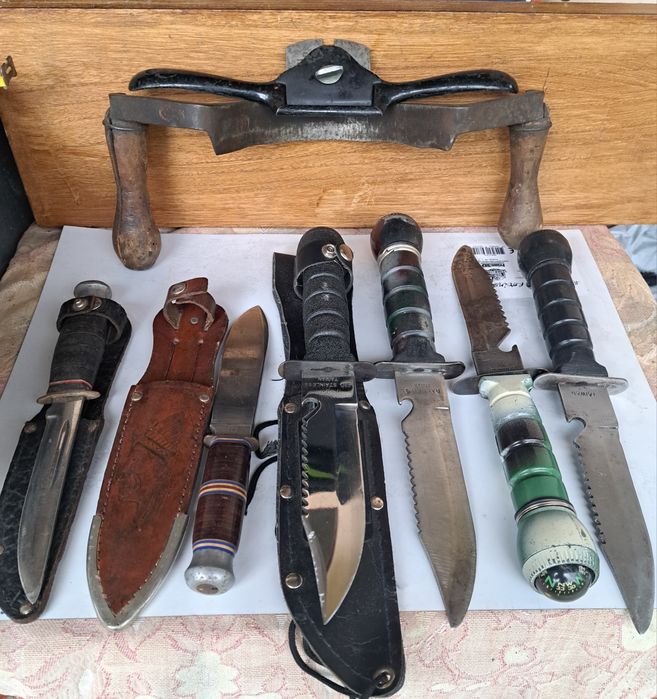 Cuțite supravițuire.