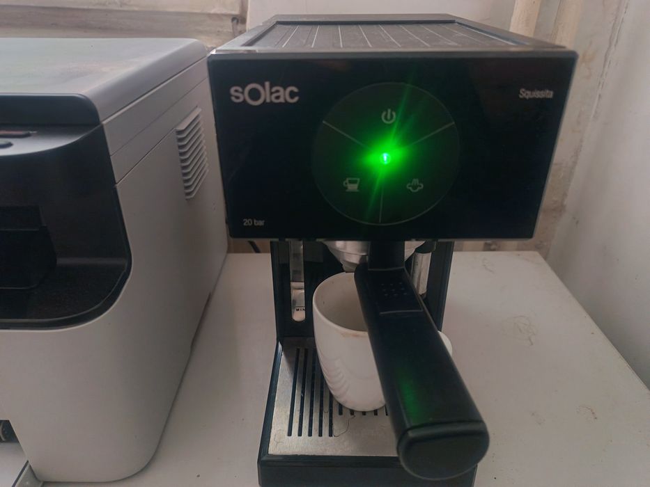 Продавам кафемашина Solac Squissita 20 бара