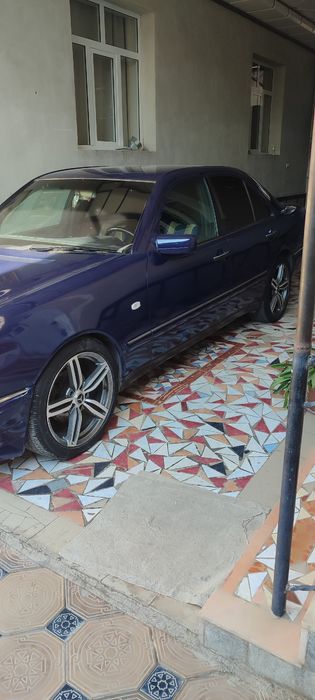 Mercedes Benz sotiladi