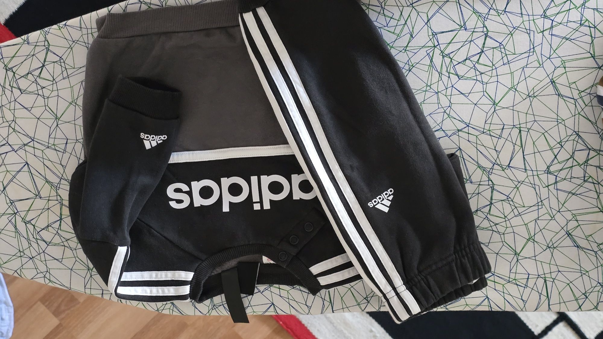 Бебешки екип Адидас- Adidas 3-6 месеца