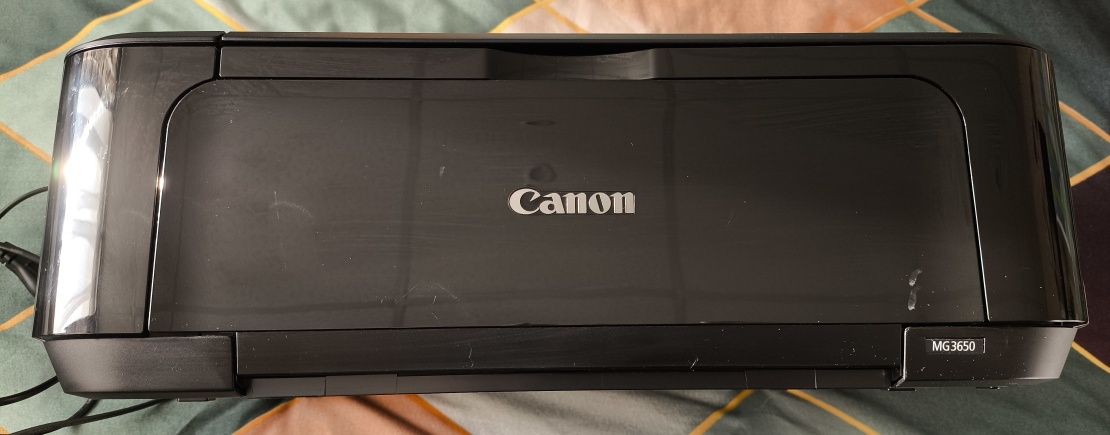 Принтер Canon за цветно и черно