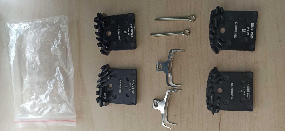 Два к-кта органични накладки за дискови спирачки Shimano ICE TECH J02A