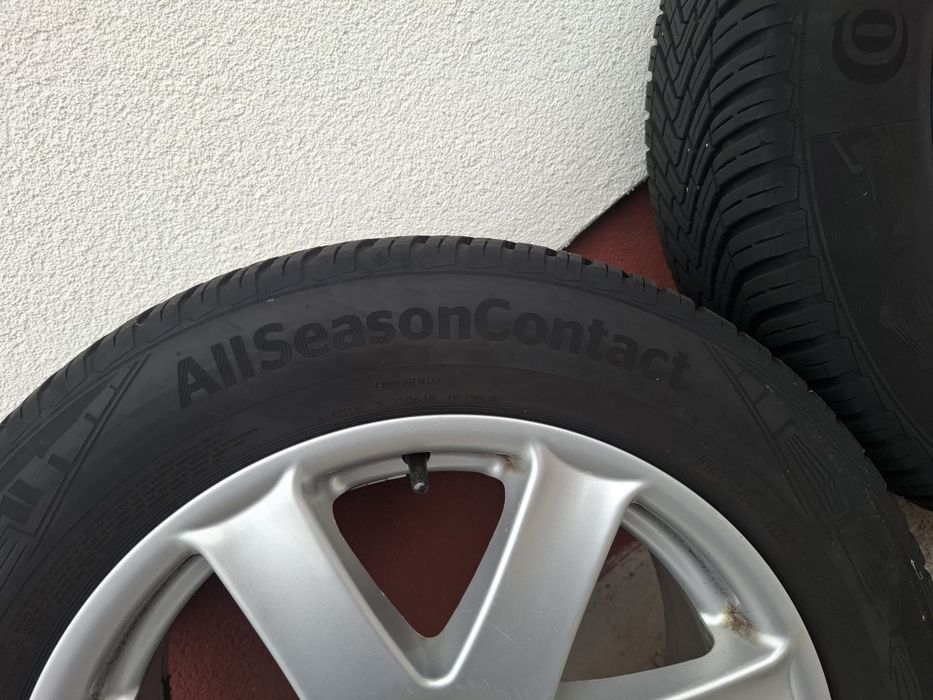 Anvelope Continental allseson Contact noi 215/60/17