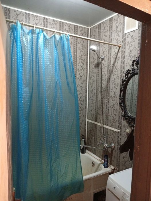 Продается квартира 2³/1/4 спутник 17 чистая.