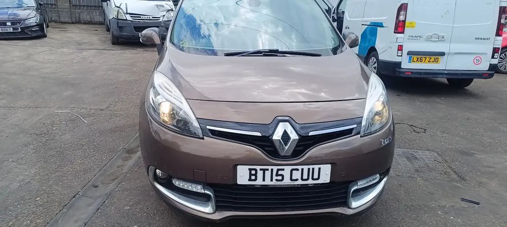 Dezmembrari / Dezmembrez Renault Scenic 3 1.5 K9K (837) cutie viteze DC4 (001) cod culoare TECNB - BROWN